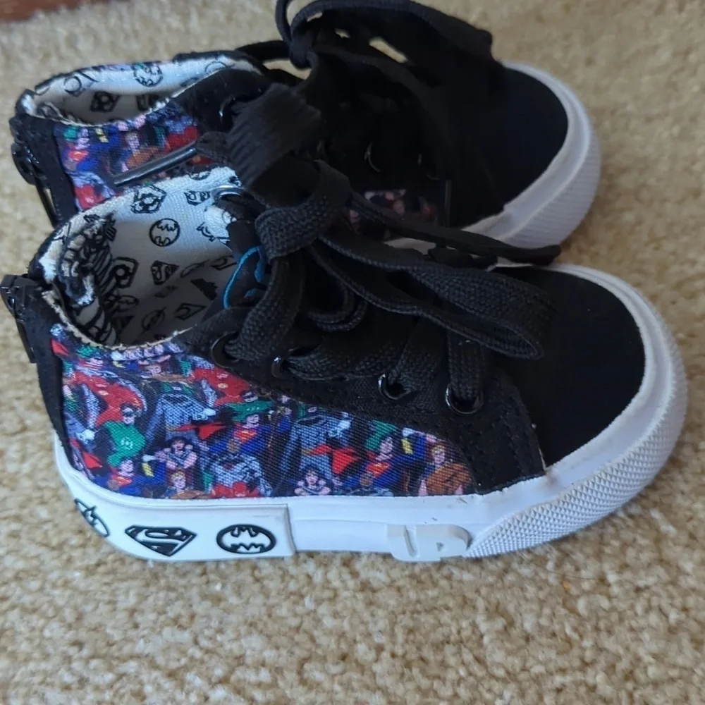Ground Up Toddler Size 5 Justice League High top sneakers- DC Lace up